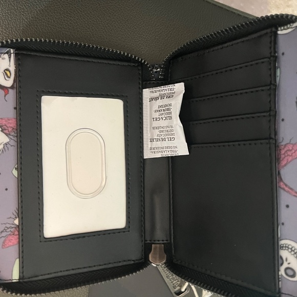 Lock shock and barrel glow in the dark wallet - Picture 2 of 3